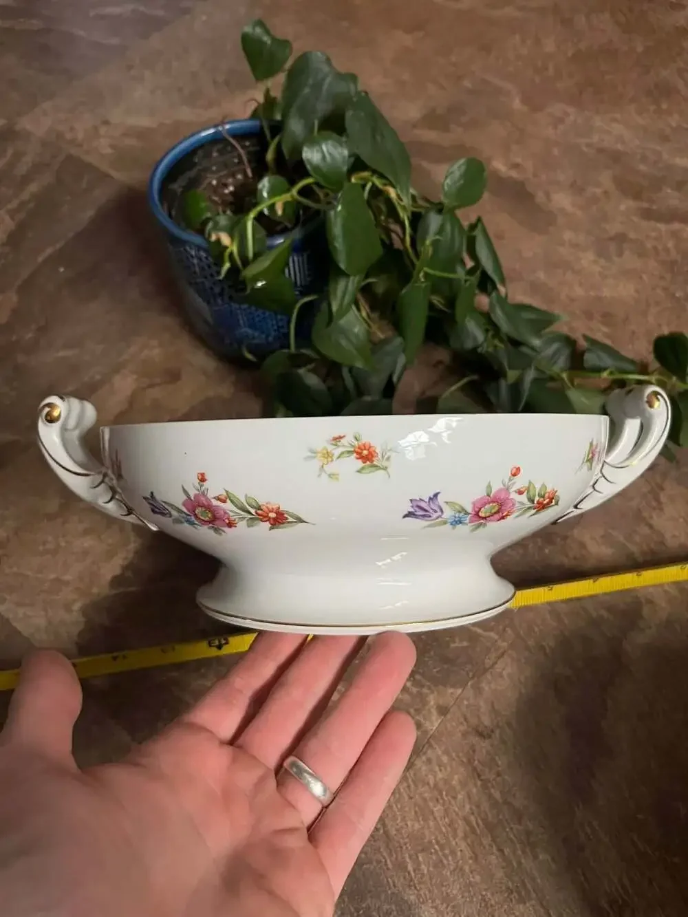 Wentworth Dresden Round Covered Vegetable Bowl Tureen 10